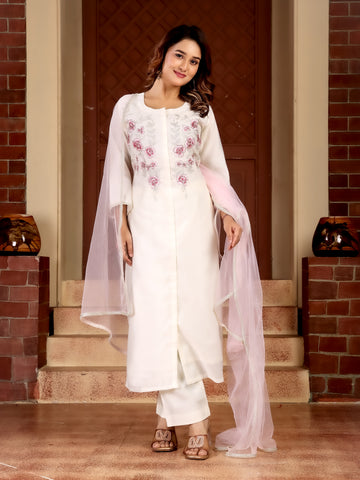Ivory Embroidery 3 Piece Kurta Set