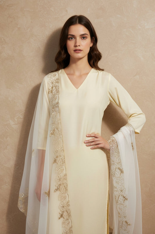 Off white silk kurta set (3 - piece) - MNK Clothings